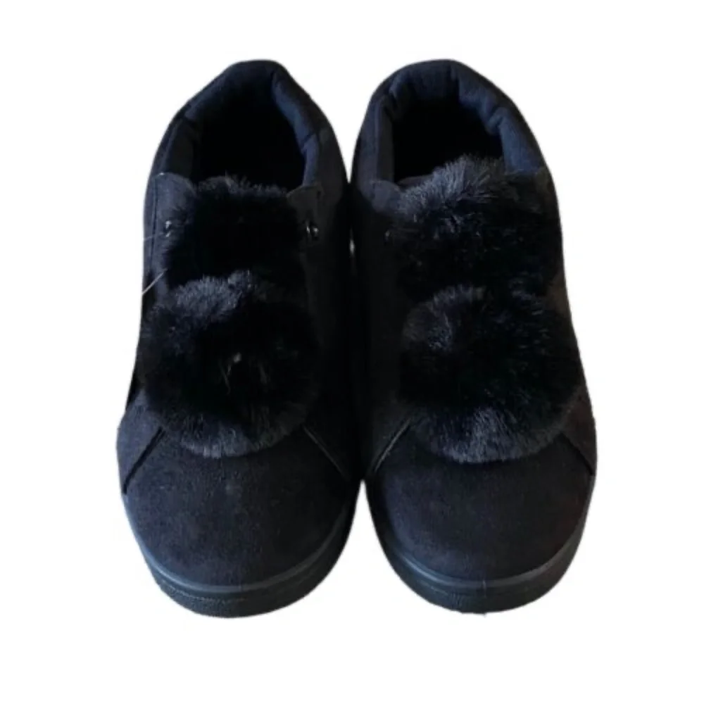 Charles Albert Womens Slip On Shoes Size 8 Black‎ Pom Pom Casual Shoe
